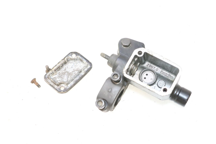 photo de MAITRE CYLINDRE ARRIERE YAMAHA YP MAJESTY 125 (2007 - 2010) - Vue produit