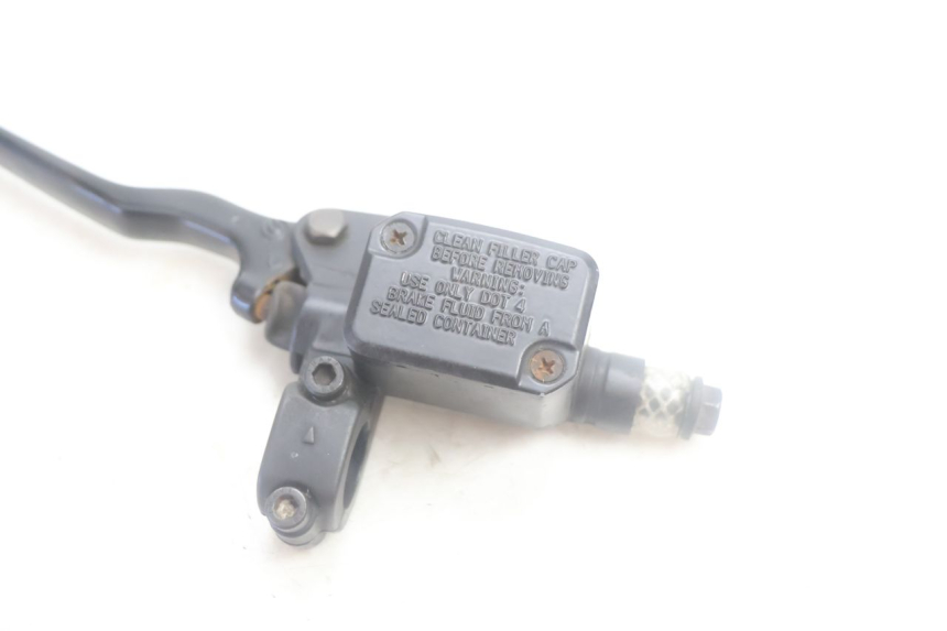 photo de MAITRE CYLINDRE FREIN ARRIERE YAMAHA YP MAJESTY 125 (2002 - 2006) - Zoom état d’usage