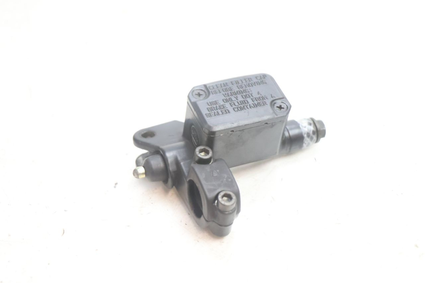 photo de MAITRE CYLINDRE FREIN ARRIERE YAMAHA YP MAJESTY 125 (2002 - 2006) - Vue principale