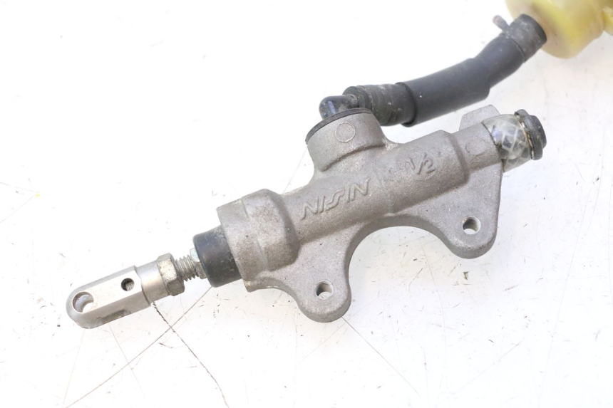 photo de MAITRE CYLINDRE ARRIERE YAMAHA YZF R6 600 (2008 - 2009) - Détail de la pièce