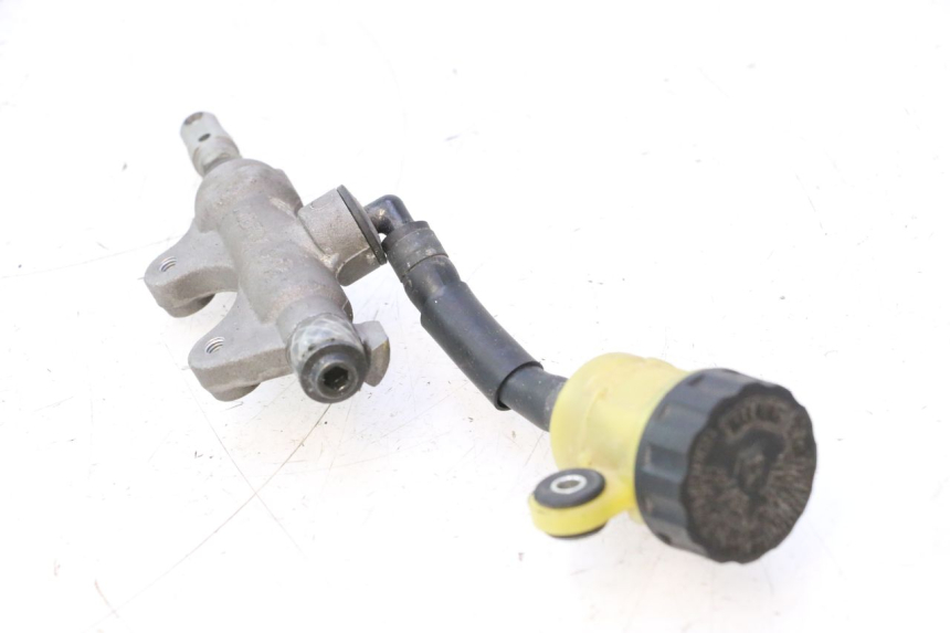 photo de MAITRE CYLINDRE ARRIERE YAMAHA YZF R6 600 (2008 - 2009) - Zoom état d’usage