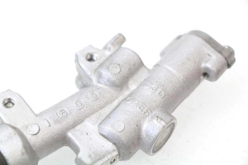 photo de MAITRE CYLINDRE ARRIERE YAMAHA YZF YZ-F 450 (2018 - 2021) - Autre angle de vue