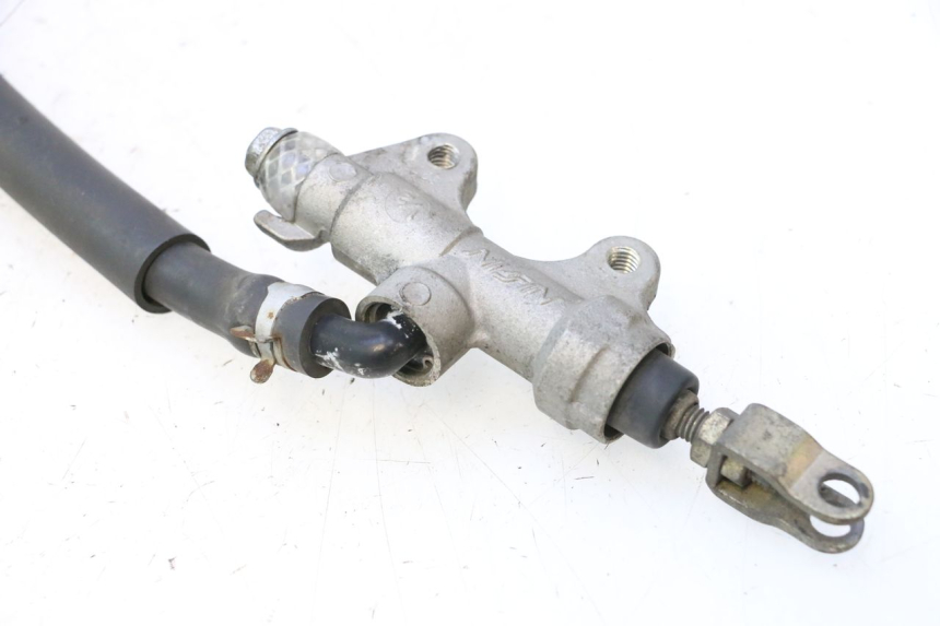 photo de MAITRE CYLINDRE FREIN ARRIERE KAWASAKI ZX-6R ZX6R 600 (1995 - 1997) - Points de fixation