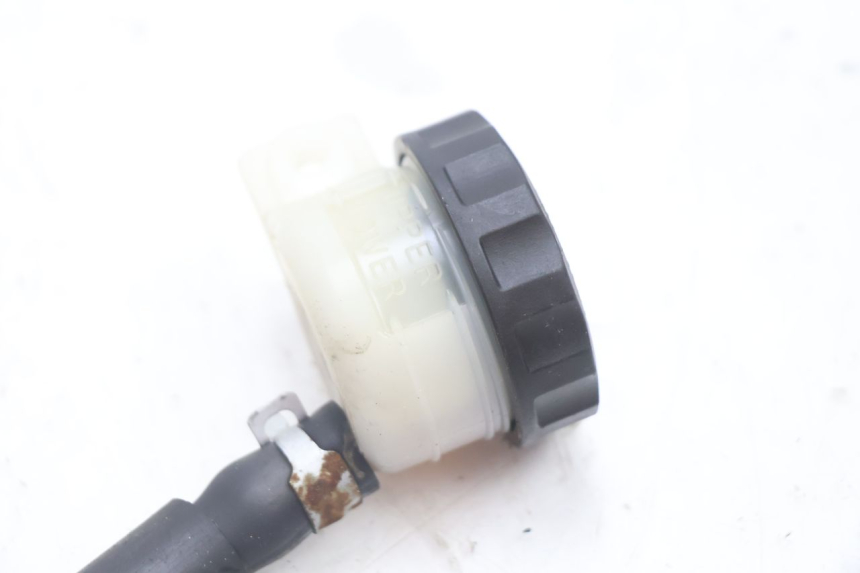 photo de MAITRE CYLINDRE FREIN ARRIERE KAWASAKI ZX-6R ZX6R 600 (1995 - 1997) - Zoom état d’usage