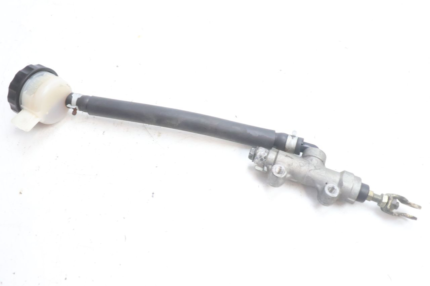 photo de MAITRE CYLINDRE ARRIERE KAWASAKI ZZR 600 (1995 - 2004) - Autre angle de vue