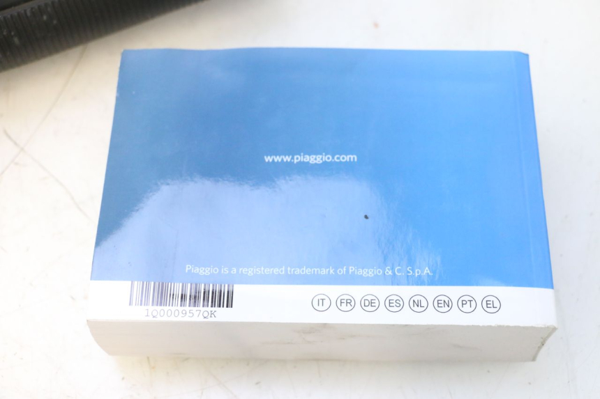 photo de MANUEL UTILISATEUR PIAGGIO MP3 HPE 530 (2022 - 2026) - Pièce contrôlée