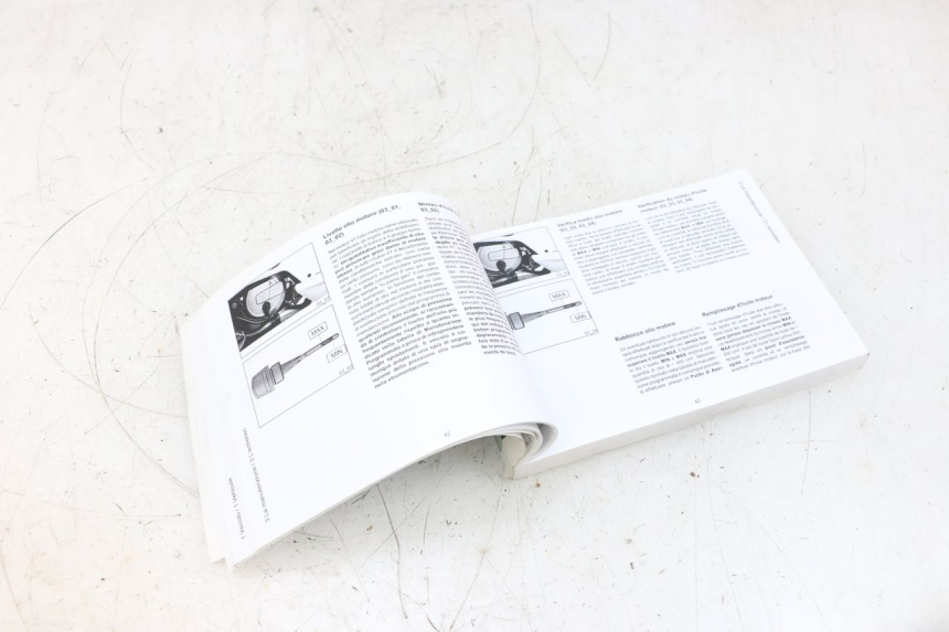 photo de MANUEL UTILISATEUR PIAGGIO VESPA GTS SUPER IE 125 (2009 - 2016) - Détail de la pièce