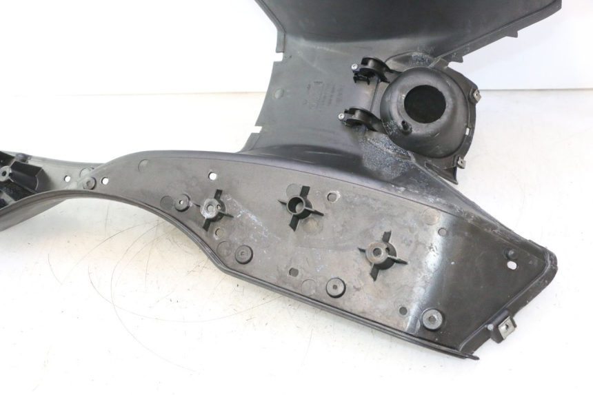 photo de MARCHE PIED APRILIA ATLANTIC S 125 (2010 - 2013) - Détail de la pièce