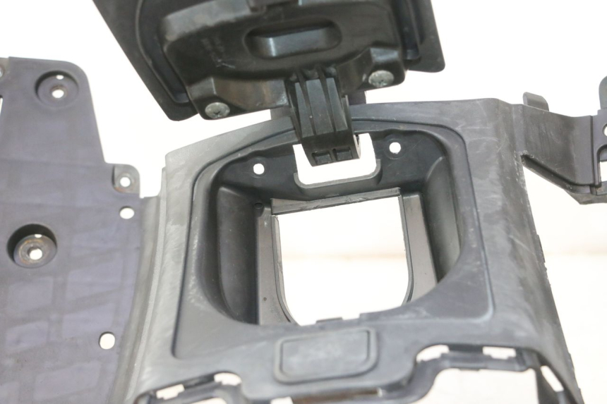 photo de MARCHE PIED SUZUKI BURGMAN 125 (2007 - 2014) - Détail de la pièce