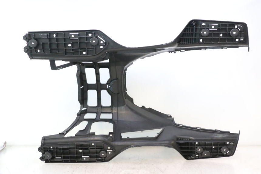photo de MARCHE PIED SUZUKI BURGMAN EXECUTIVE ABS 650 (2006 - 2012) - Inspection visuelle