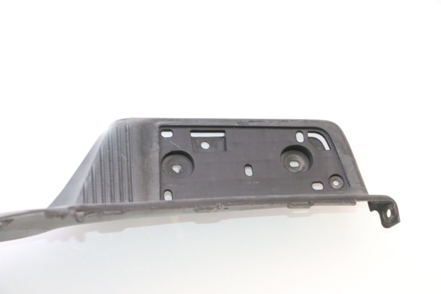 photo de MARCHE PIED SUZUKI BURGMAN EXECUTIVE ABS 650 (2006 - 2012) - Aperçu profil
