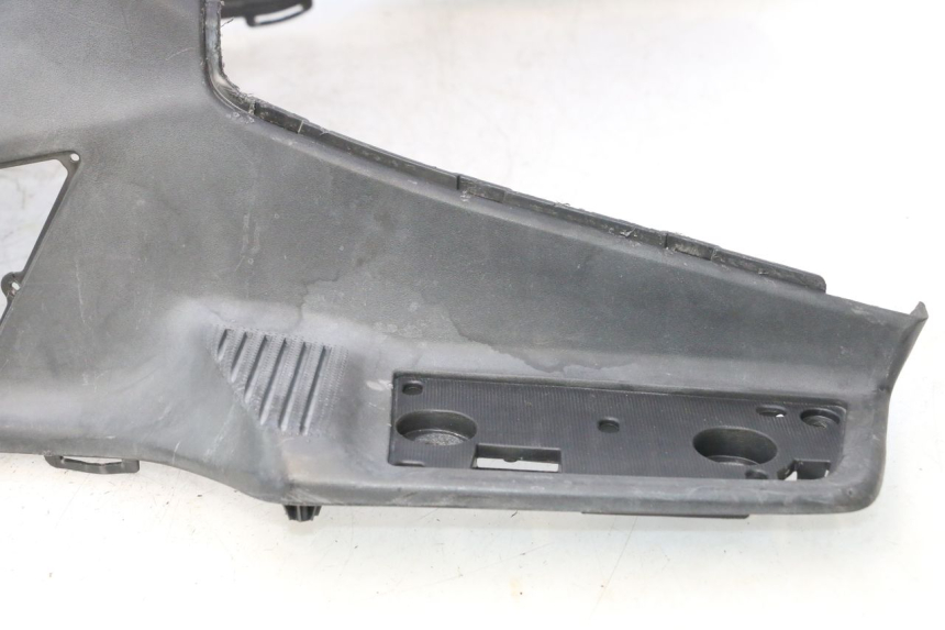 photo de MARCHE PIED SUZUKI BURGMAN EXECUTIVE ABS 650 (2006 - 2012) - État de surface