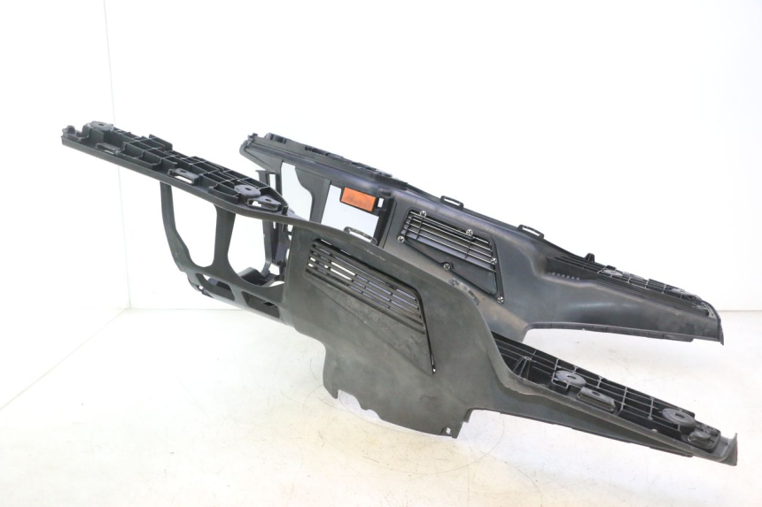 photo de MARCHE PIED SUZUKI BURGMAN EXECUTIVE ABS 650 (2006 - 2012) - Vue principale