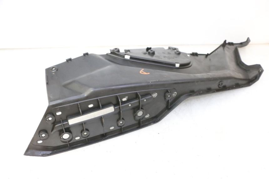 photo de MARCHE PIED DROIT QUADRO 4 4D 350 (2015 - 2018)