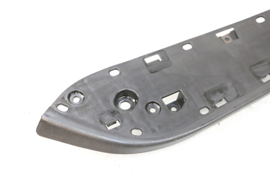 photo de MARCHE PIED DROIT SUZUKI BURGMAN 650 (2013 - 2020)