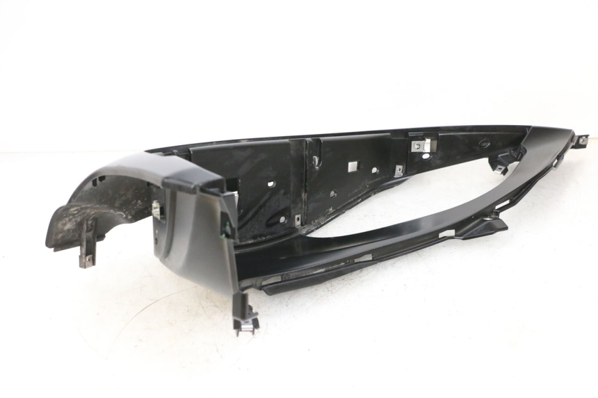 photo de MARCHE PIED DROIT PIAGGIO MP3 HPE 300 (2019 - 2026) - Pièce contrôlée