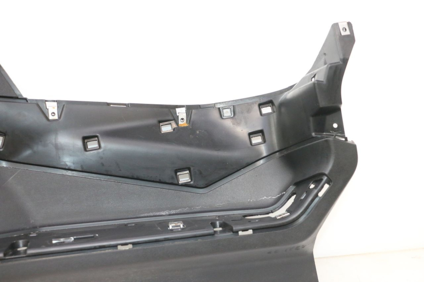 photo de MARCHE PIED DROIT PIAGGIO MP3 HPE 530 (2022 - 2026) - Inspection visuelle