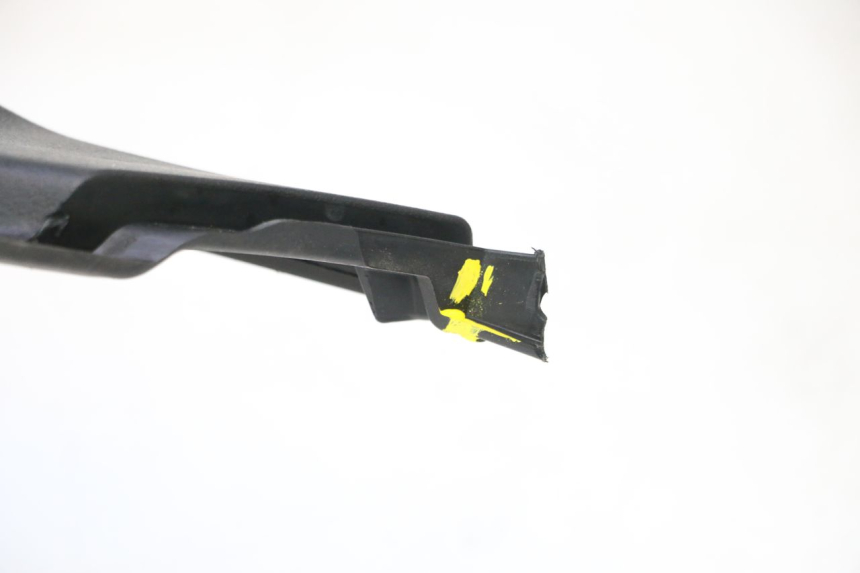 photo de MARCHE PIED DROIT PIAGGIO MP3 HPE 530 (2022 - 2026) - Marquages et références