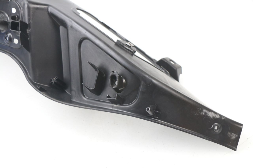 photo de MARCHE PIED DROIT PIAGGIO MP3 LT 300 (2010 - 2016) - Autre angle de vue