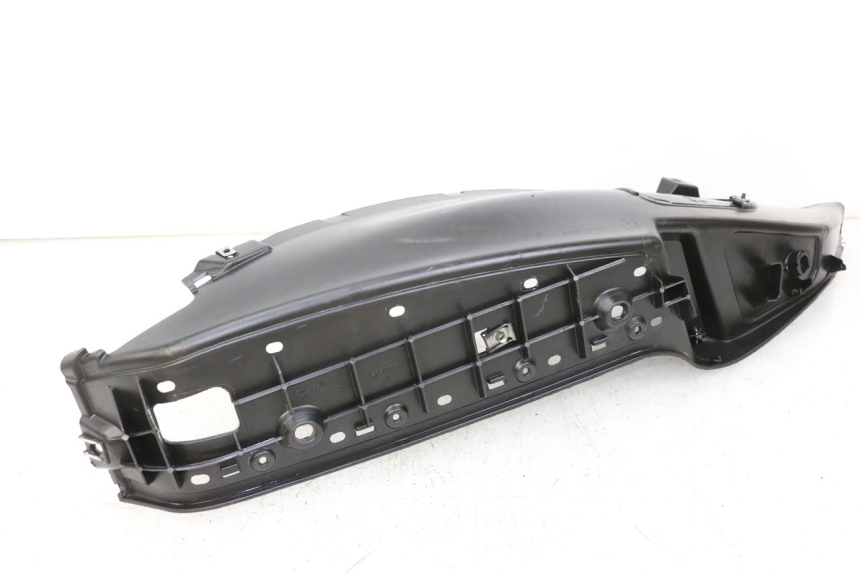 photo de MARCHE PIED DROIT PIAGGIO MP3 LT 400 (2007 - 2012) - Détail de la pièce