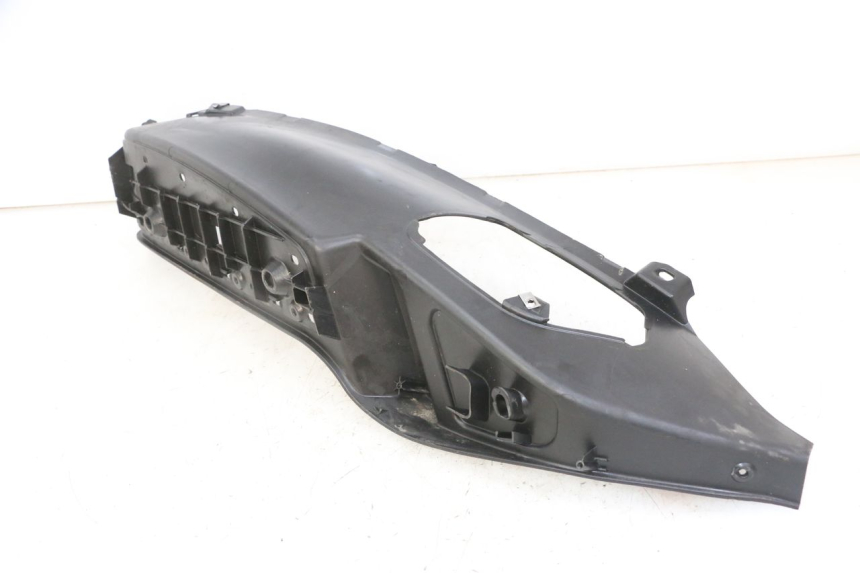 photo de MARCHE PIED DROIT PIAGGIO MP3 LT 300 (2010 - 2016)