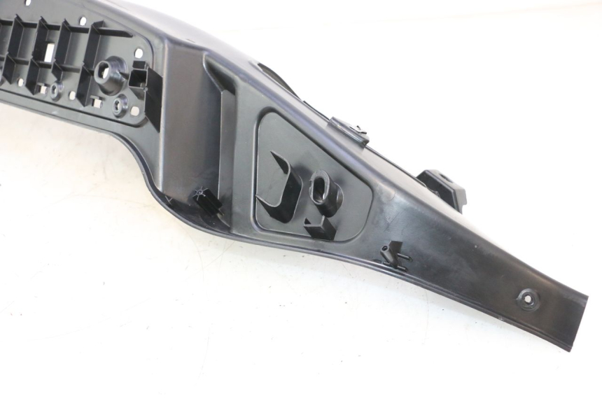 photo de MARCHE PIED DROIT PIAGGIO MP3 LT 400 (2007 - 2012) - Autre angle de vue