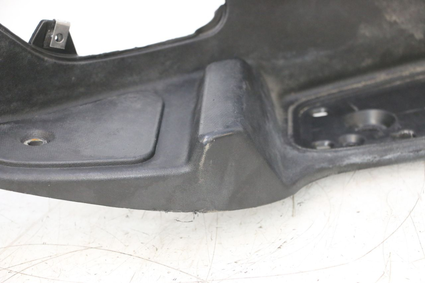 photo de MARCHE PIED DROIT PIAGGIO MP3 RL 250 (2006 - 2010) - Marquages et références