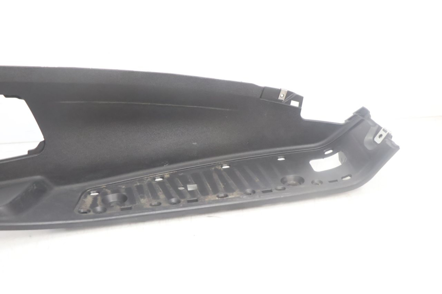 photo de MARCHE PIED DROIT PIAGGIO MP3 500 (2016 - 2018) - Zoom état d’usage