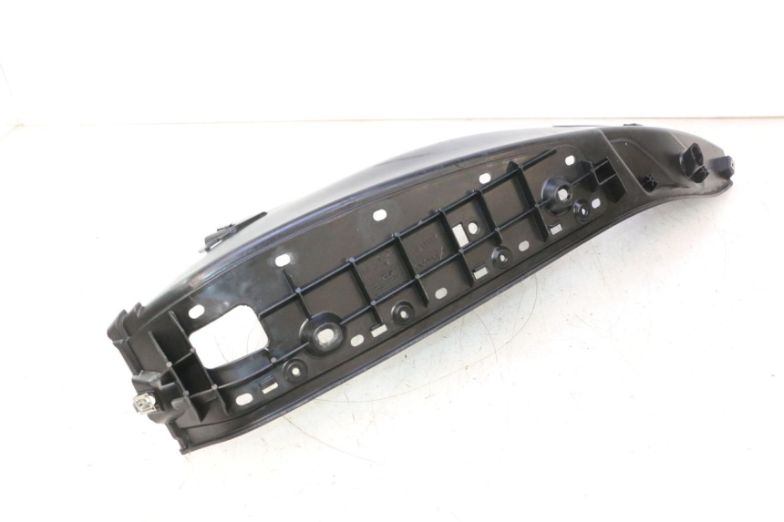 photo de MARCHE PIED DROIT PIAGGIO MP3 500 (2016 - 2018) - État de surface