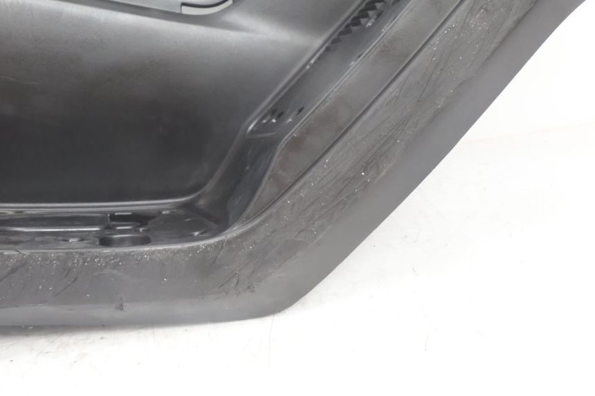 photo de MARCHE PIED DROIT YAMAHA N-MAX NMAX 125 (2021 - 2024) - Zoom état d’usage