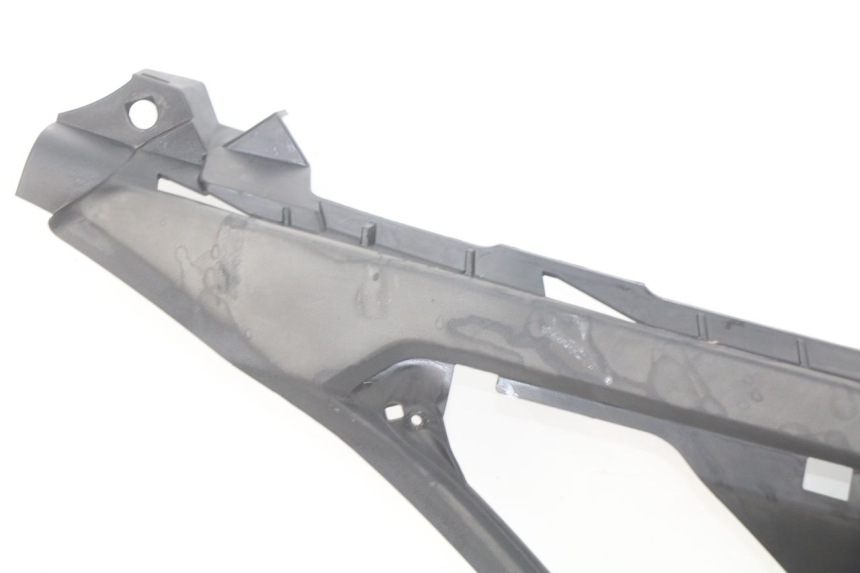 photo de MARCHE PIED DROIT PEUGEOT GEOPOLIS 400 (2007 - 2013)