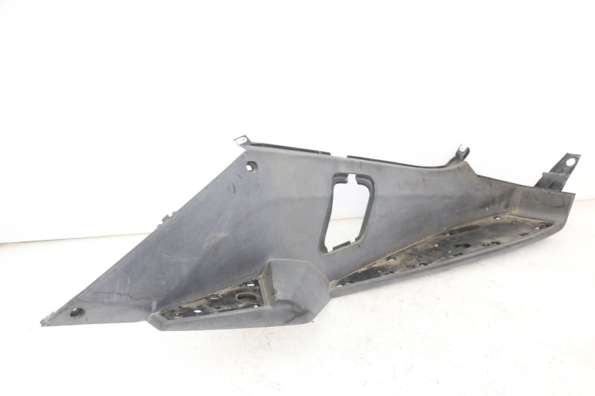 photo de MARCHE PIED DROIT PEUGEOT SATELIS 250 (2006 - 2012)