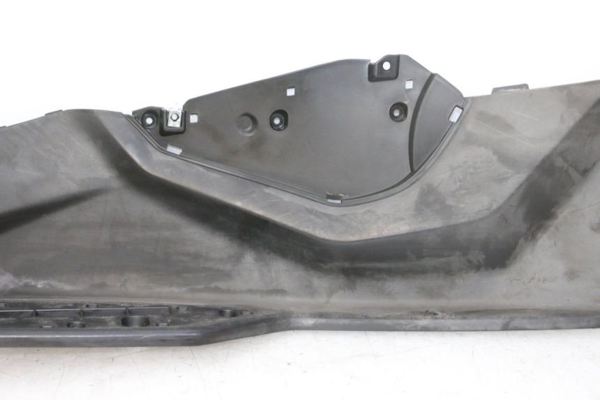 photo de MARCHE PIED GAUCHE QUADRO 4 4D 350 (2015 - 2018)