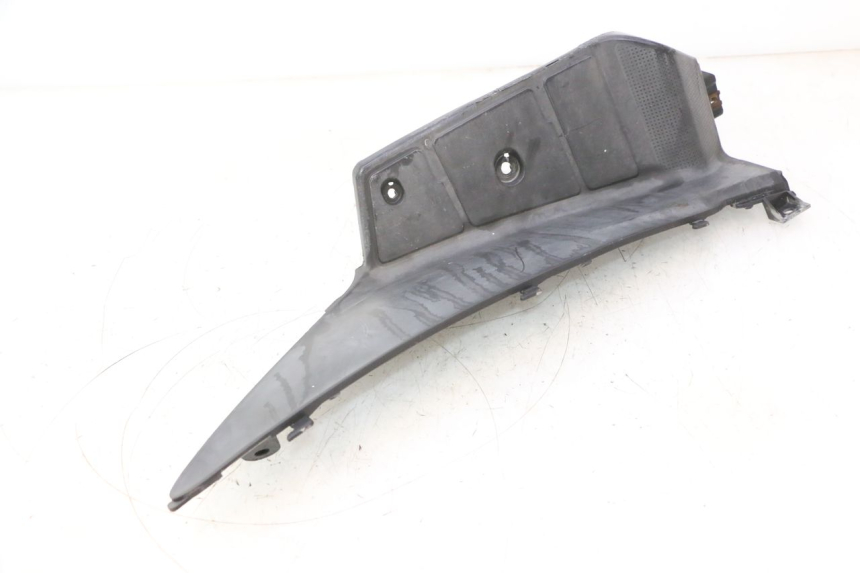 photo de MARCHE PIED GAUCHE SUZUKI BURGMAN 125 (2007 - 2014) - Points de fixation