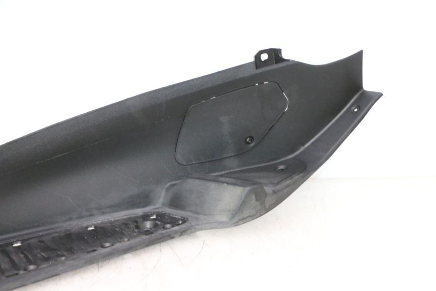 photo de MARCHE PIED GAUCHE PIAGGIO MP3 LT 300 (2010 - 2016) - Points de fixation