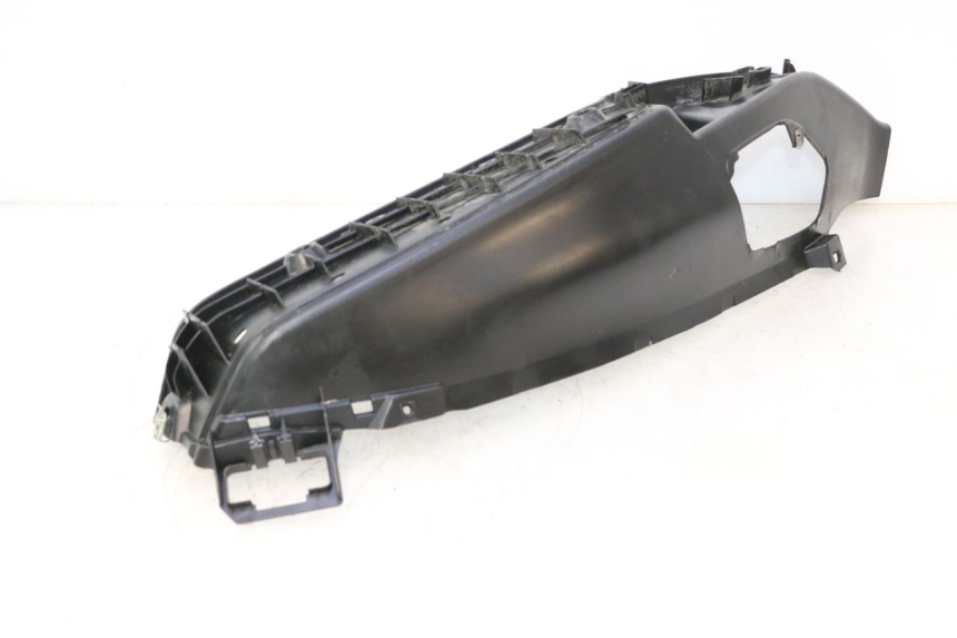 photo de MARCHE PIED GAUCHE PIAGGIO MP3 LT 400 (2007 - 2012) - Détail de la pièce
