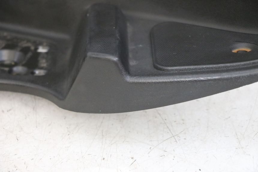photo de MARCHE PIED GAUCHE PIAGGIO MP3 500 (2011 - 2015)
