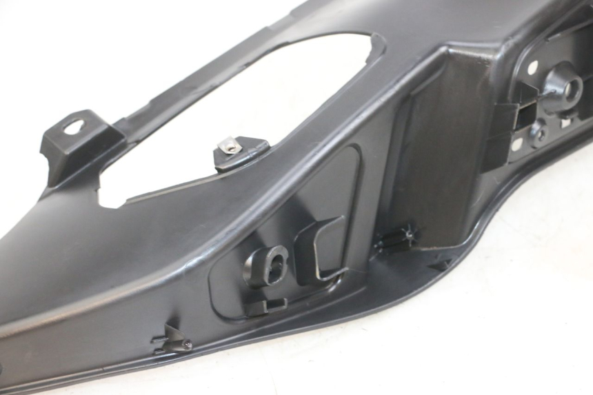 photo de MARCHE PIED GAUCHE PIAGGIO MP3 RL 250 (2006 - 2010) - Autre angle de vue