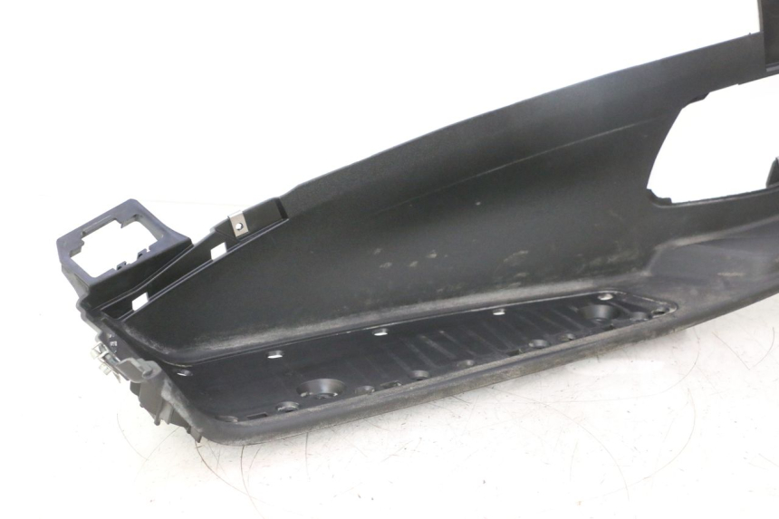 photo de MARCHE PIED GAUCHE PIAGGIO MP3 500 (2016 - 2018) - Autre angle de vue