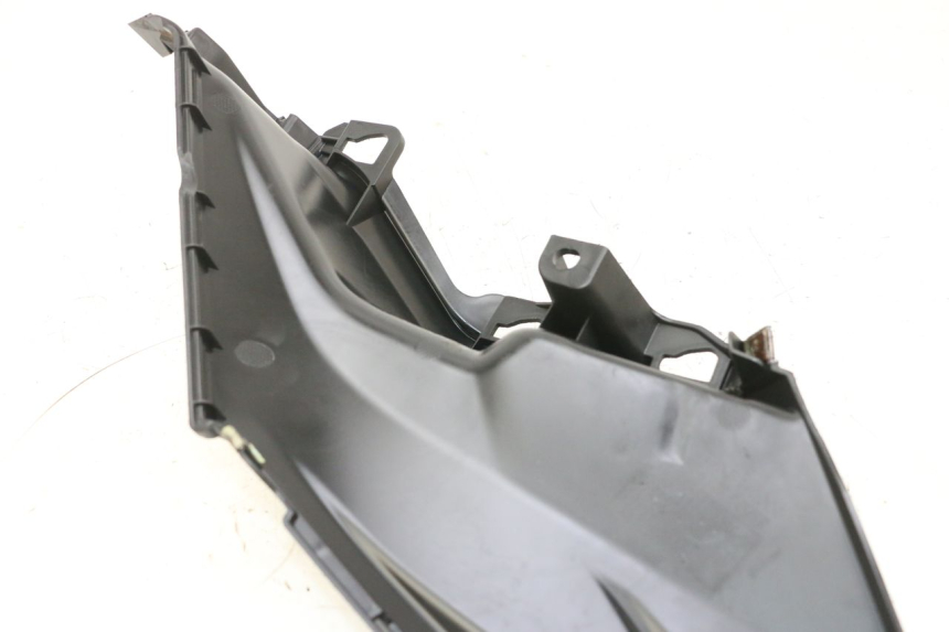 photo de MARCHE PIED GAUCHE SYM ORBIT III 3 4T 50 (2018 - 2021) - Gros plan technique