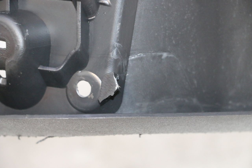 photo de MARCHE PIED GAUCHE JM MOTORS R-MAX TECH 50 (2024 - 2026) - Détail de la pièce