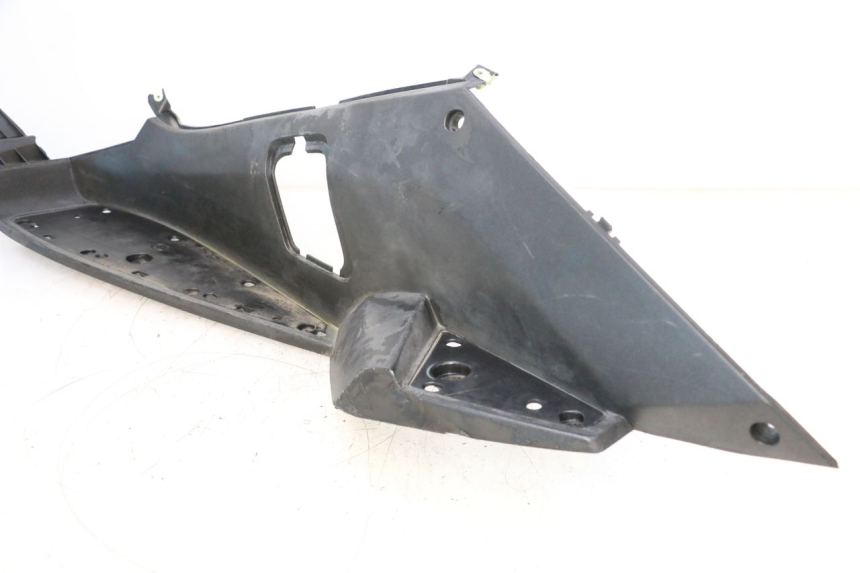 photo de MARCHE PIED GAUCHE PEUGEOT SATELIS COMPRESSOR K15 125 (2006 - 2009) - Vue produit