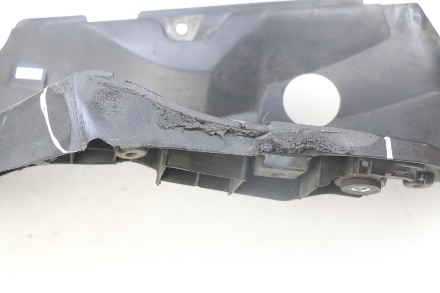 photo de MARCHE PIED GAUCHE SUZUKI AN BURGMAN 400 (2006 - 2010)