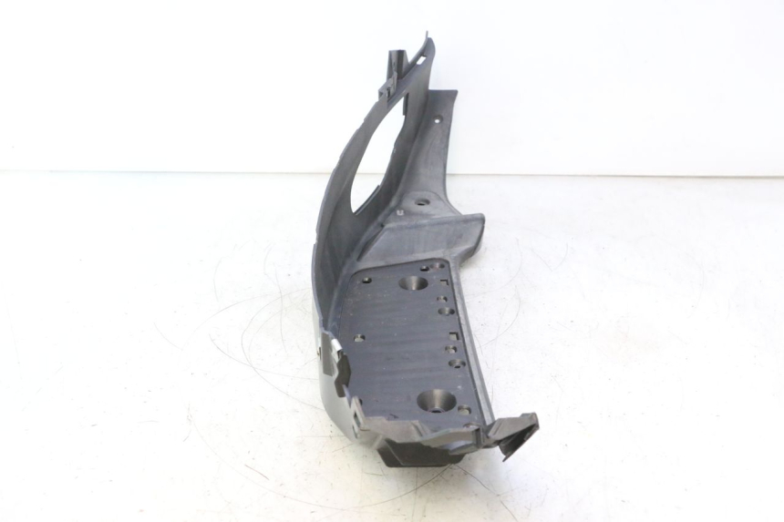 photo de MARCHE PIED GAUCHE PIAGGIO X8 STREET 125 (2006 - 2007) - Autre angle de vue