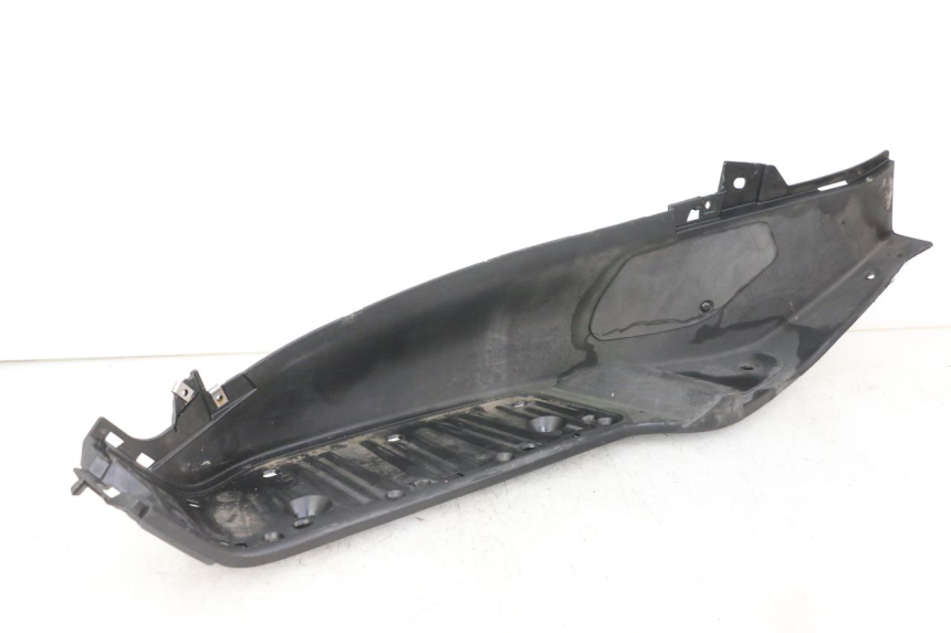 photo de MARCHE PIED GAUCHE PIAGGIO XEVO - X EVO 125 (2007 - 2016) - Gros plan technique