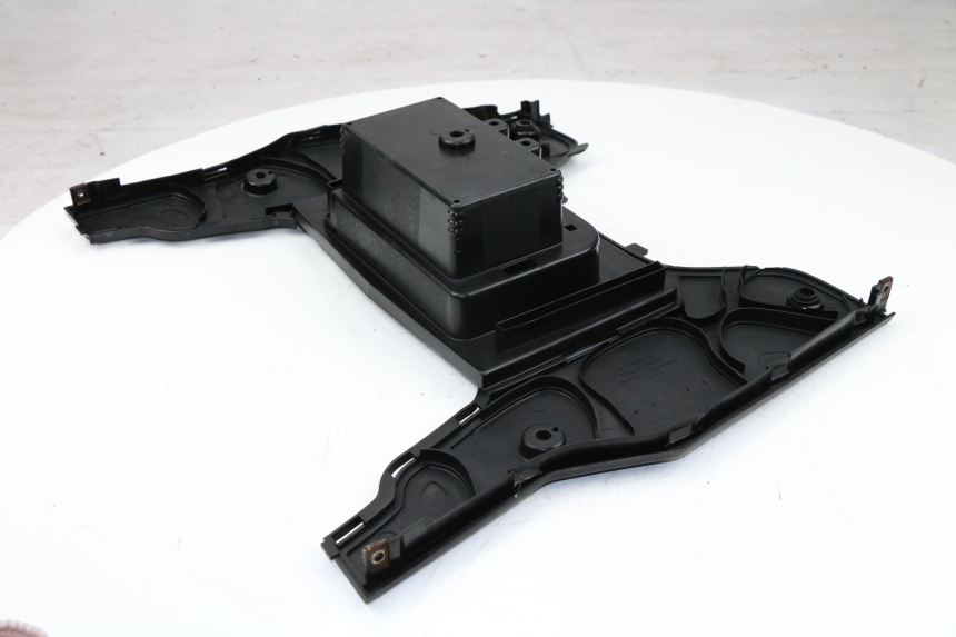 photo de MARCHE PIED KYMCO PEOPLE S 125 (2000 - 2008)