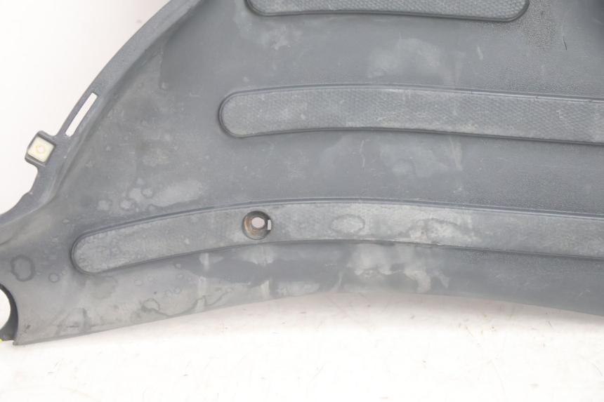 photo de MARCHE PIED PIAGGIO LIBERTY 125 (1998 - 2008) - Zoom état d’usage
