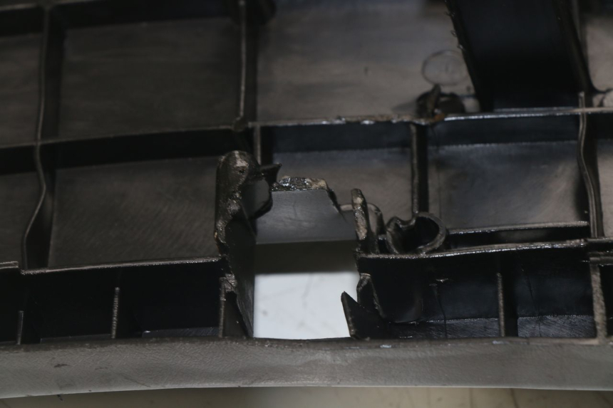 photo de MARCHE PIED MBK FLAME 125 (2000 - 2004)