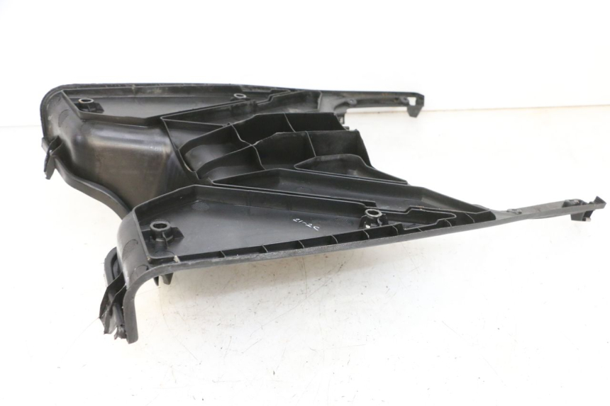 photo de MARCHE PIED PIAGGIO NEW TYPHOON 50 (2018 - 2021) - Autre angle de vue