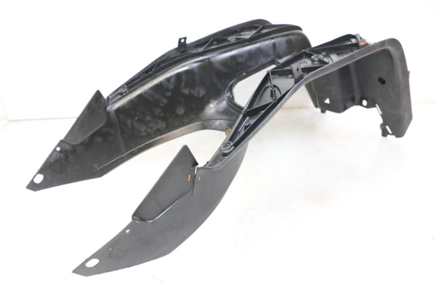 photo de MARCHE PIED PEUGEOT TKR TREKKER FURIOUS 50 (2005 - 2014) - Gros plan technique